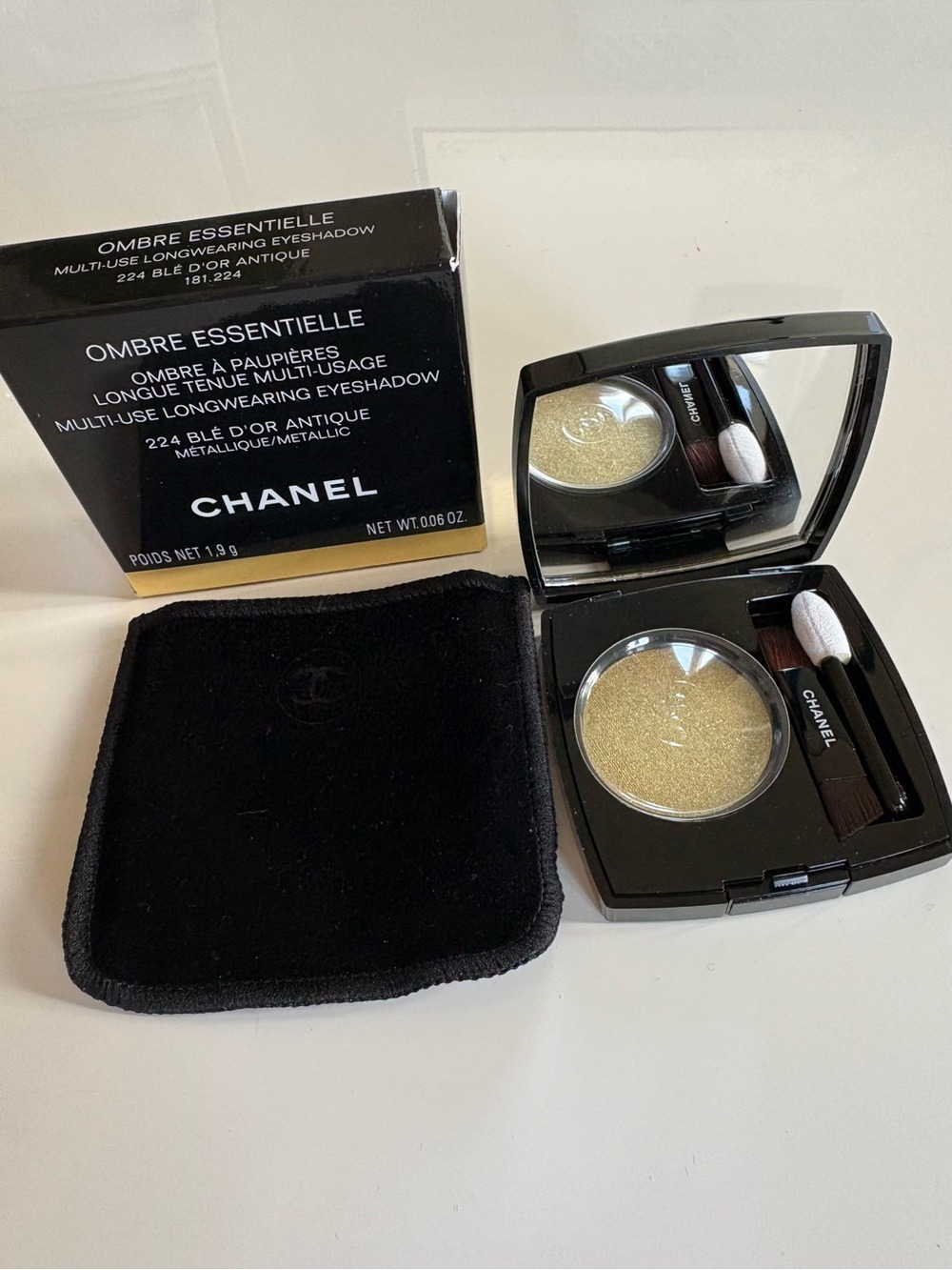 CHANEL Ombre Essentielle Eyeshadow - Antique Gold (224)